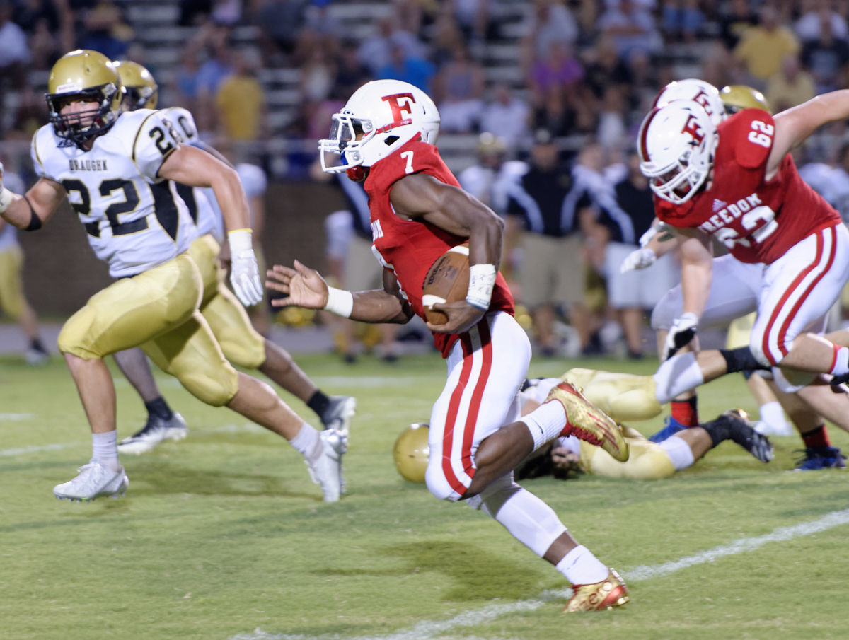spl0818 Freedom football preview 2.jpg